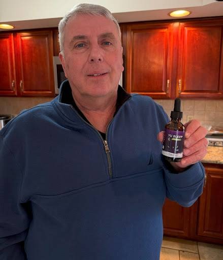 LipoTrine customer sharing her weight loss transformation results